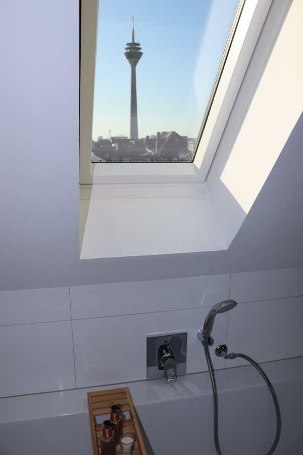 Rheinturm Duesseldorf Badezimmer